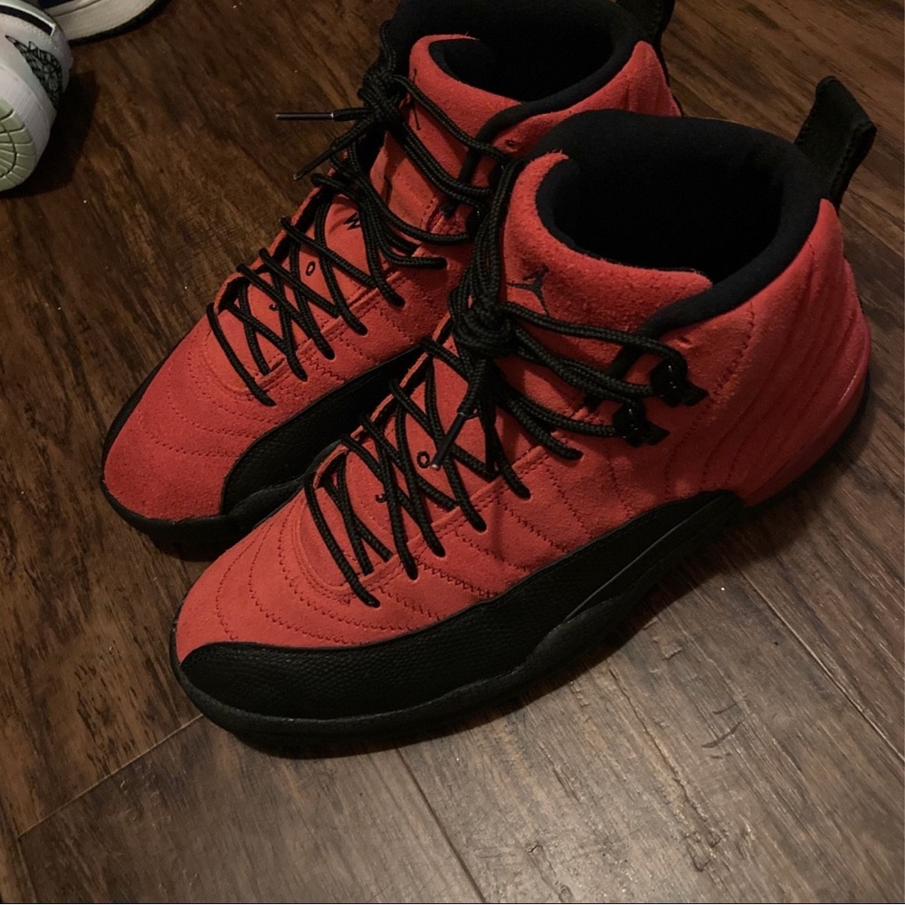 Jordan 12 reverse flu games